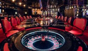 Mastering Casino Poker Dealer Essentials for Success