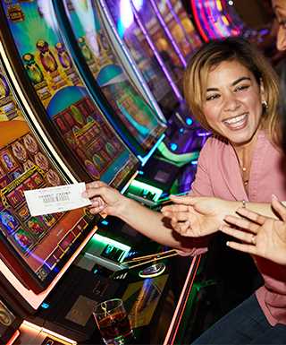 Experience Classic Slot Machines & Live Game Show Games at Lucky Creek Wild Casino Online Slots