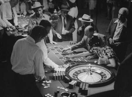 Exploring Riverboat Casinos: The Intriguing Intersection of Gambling and Economic Forces