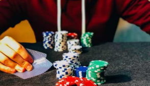 Slotnite Teams Up with Full Cream Affiliates for the Ultimate Bank Game Guide and Tips at Omni Slots Casino