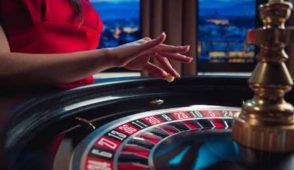Exploring Online Slots Wins and Their Competition with Land-Based Casinos