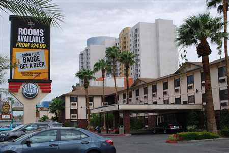 Top 3 Budget Hotels with Good Ratings: A Fisher's Inn Motel, Ellis Island Hotel Casino Brewery, Virgin River Hotel and Casino